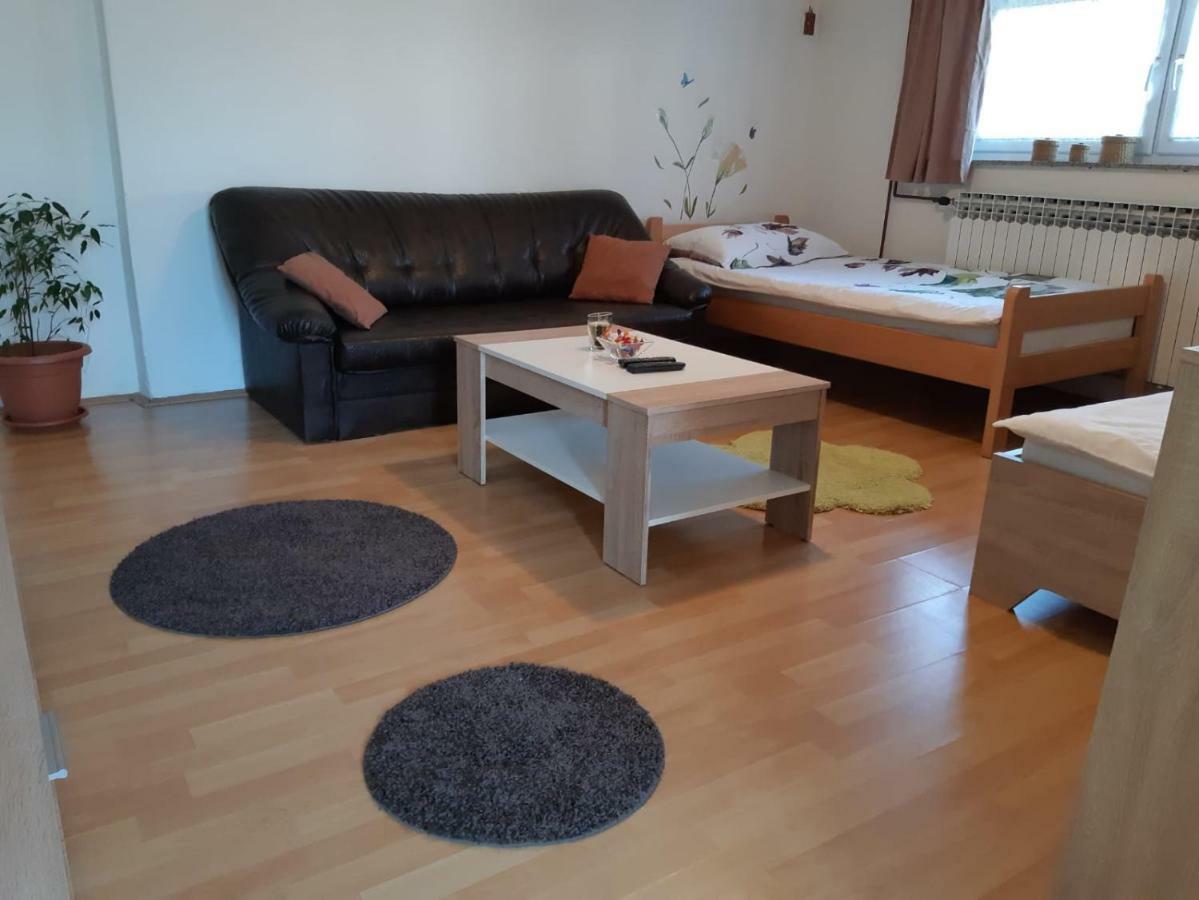 Apartment Upper Town Gospić Extérieur photo